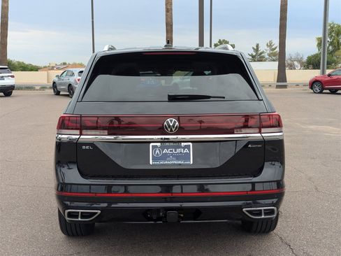 Used 2024 Volkswagen Atlas SEL Premium R-Line image 5