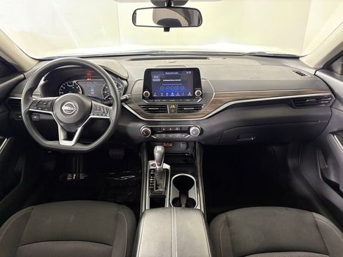 Used 2023 Nissan Altima 2.5 SV FWD image 38