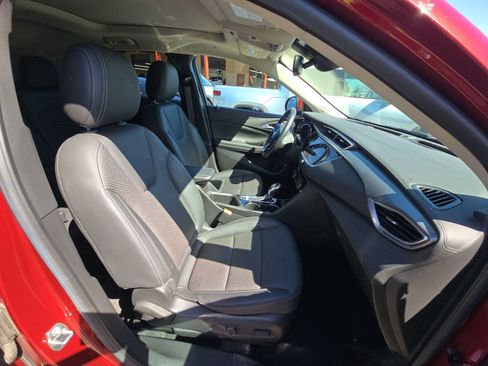 Used 2023 Buick Encore GX Essence w/ Experience Buick Package FWD image 15