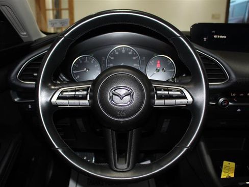 Used 2021 MAZDA MAZDA3 s FWD image 13