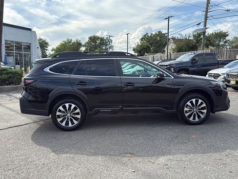 Used 2025 Subaru Outback Limited image 5