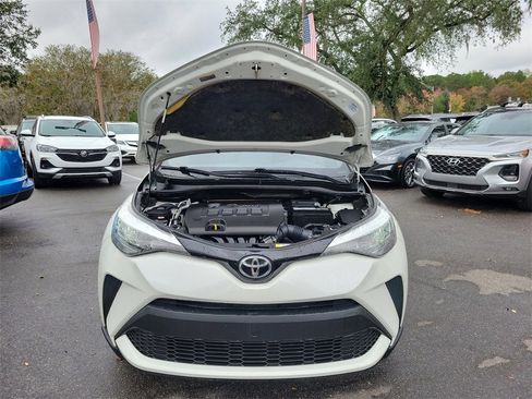 Used 2020 Toyota C-HR LE image 18