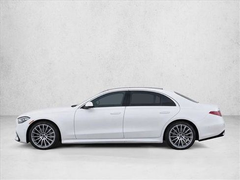 Used 2022 Mercedes-Benz S 500 4MATIC image 4