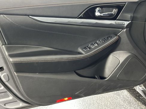 Certified 2023 Nissan Maxima SR w/ Sport Mat Group image 33
