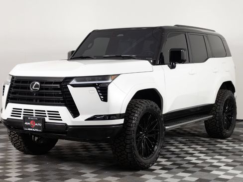 Used 2025 Lexus GX 550 w/ Cold Area Package AWD/4WD image 2