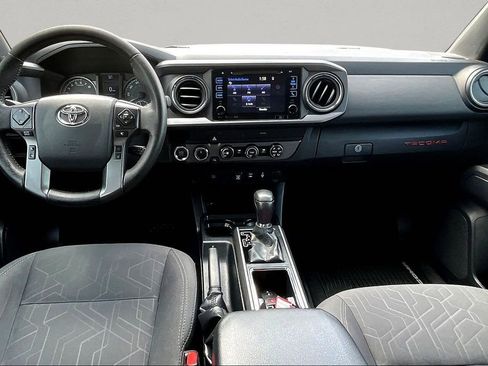 Used 2019 Toyota Tacoma TRD Off-Road image 8