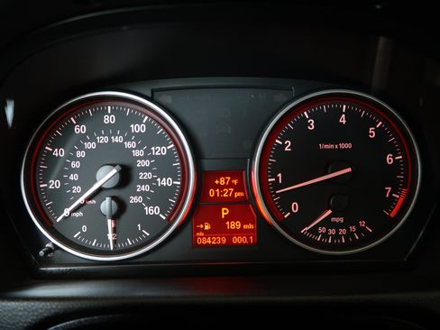 Used 2011 BMW 328i xDrive Sedan AWD/4WD image 23
