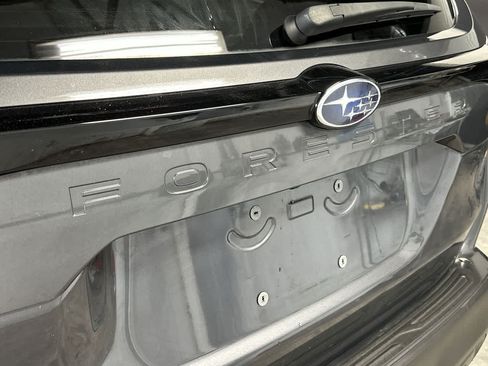 Used 2025 Subaru Forester Premium AWD/4WD image 10