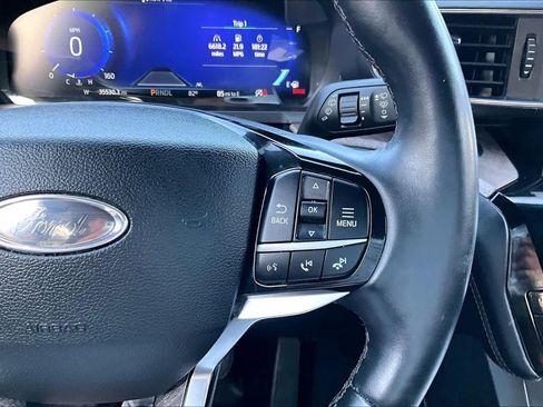 Used 2022 Ford Explorer Platinum w/ Equipment Group 601A AWD/4WD image 25