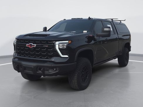 Used 2024 Chevrolet Silverado 2500 ZR2 w/ ZR2 Bison Edition AWD/4WD image 7