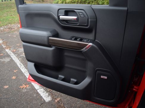 Used 2020 Chevrolet Silverado 1500 LT Trail Boss image 17