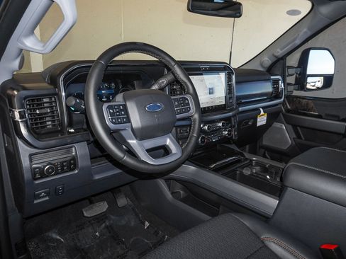 New 2026 Ford F250 Lariat w/ Black Appearance Package AWD/4WD image 21