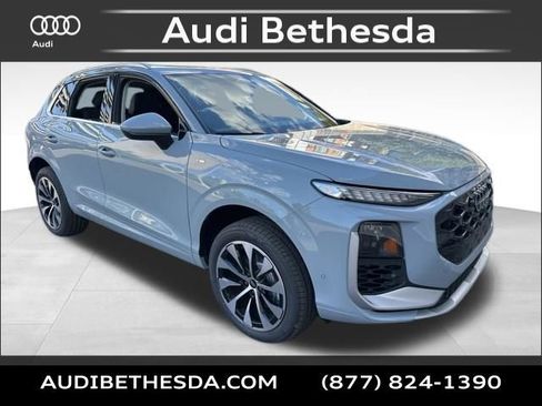 New 2026 Audi Q3 quattro 2.0T AWD/4WD image 1