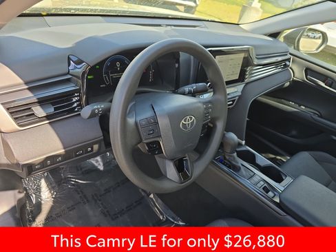 Used 2025 Toyota Camry LE FWD image 21
