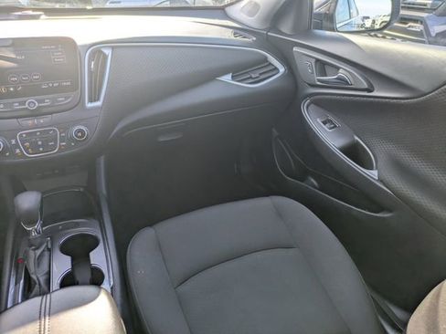 Used 2023 Chevrolet Malibu LT image 18