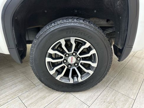 Used 2019 GMC Sierra 1500 AT4 w/ AT4 Premium Package AWD/4WD image 37