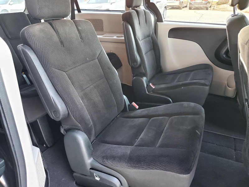Used 2018 Dodge Grand Caravan SE w/ UConnect Hands-Free Group FWD image 14