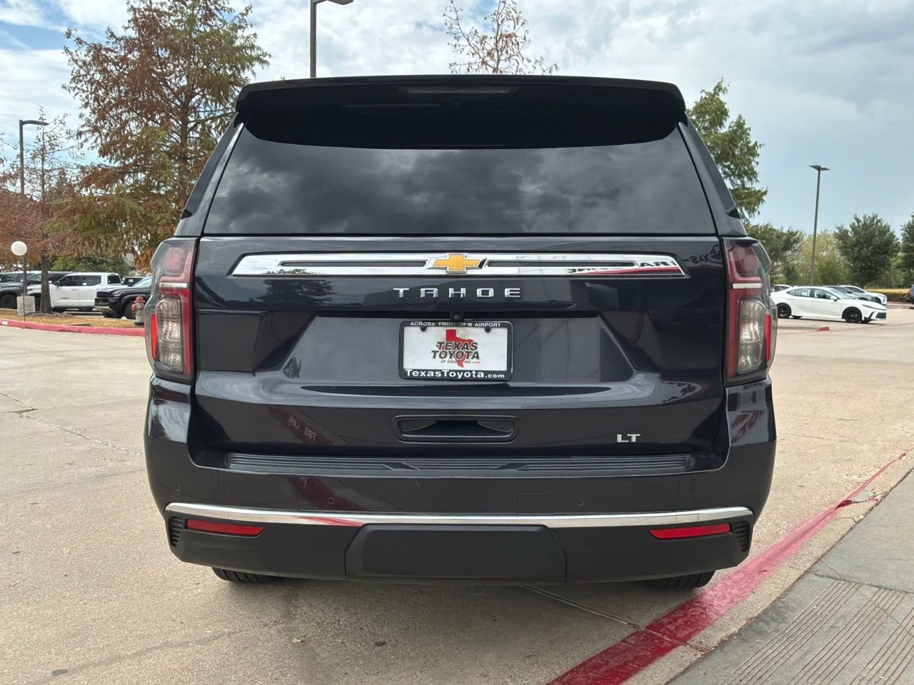 Used 2024 Chevrolet Tahoe LT w/ Luxury Package AWD/4WD image 7