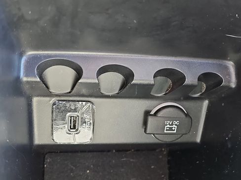 Used 2020 Jeep Cherokee Limited w/ Trailer Tow Group image 39