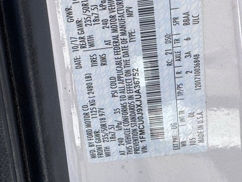 Used 2018 Ford Escape Titanium image 41