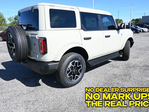 New 2026 Ford Bronco Outer Banks AWD/4WD image 3
