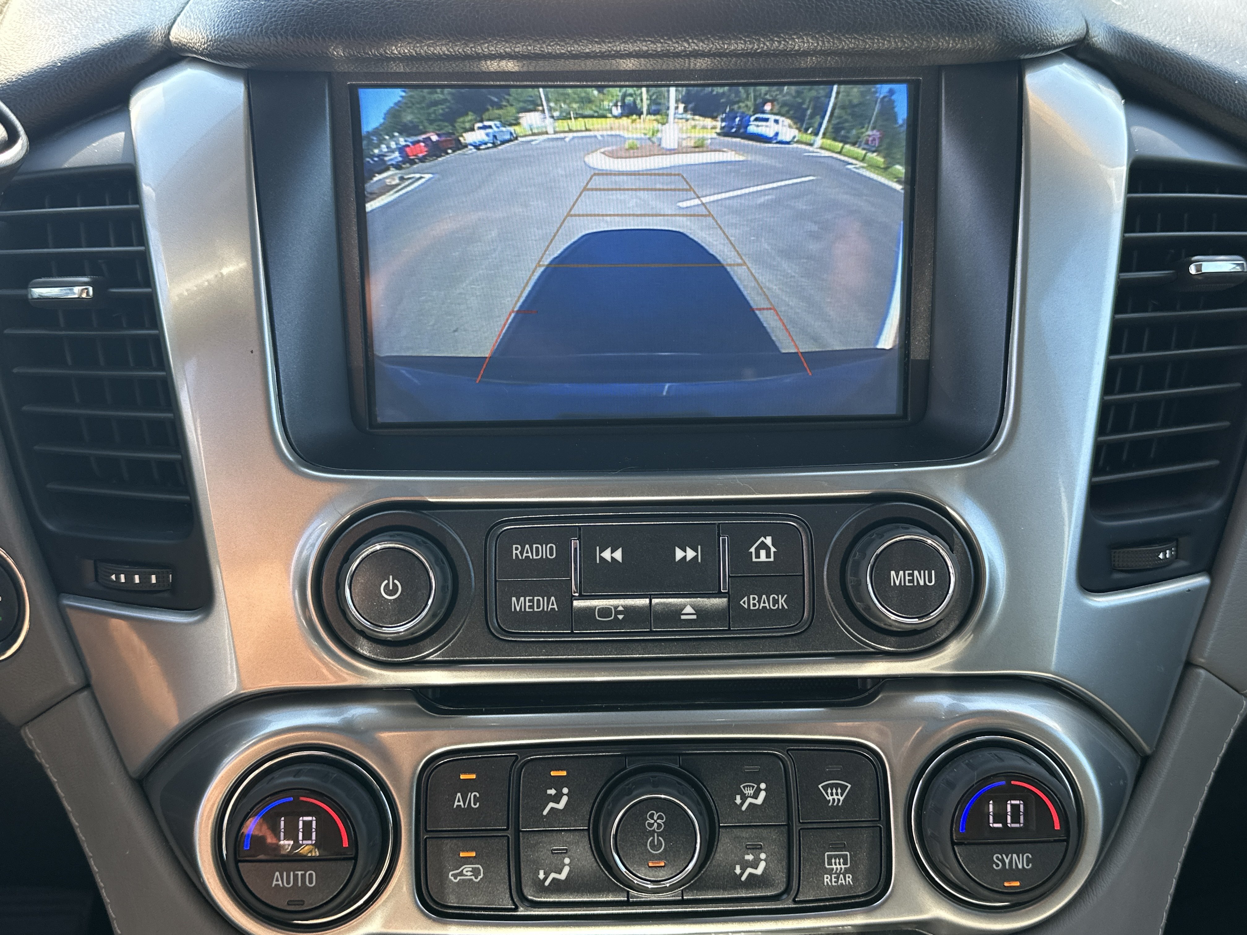 Used 2020 Chevrolet Suburban LT AWD/4WD image 30