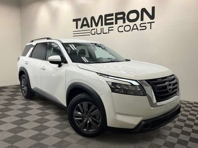 Used 2025 Nissan Pathfinder SV