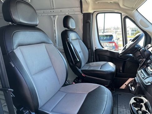 Used 2025 RAM ProMaster 2500 w/ Convenience Group FWD image 16