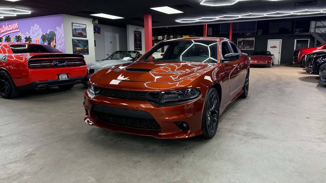 Used 2022 Dodge Charger R/T w/ Blacktop Package RWD image 1
