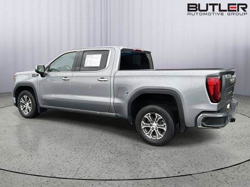 Used 2025 GMC Sierra 1500 SLT image 3