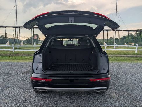 Used 2018 Audi Q5 2.0T Premium Plus w/ Premium Plus Package AWD/4WD image 7