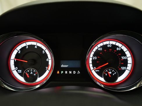 Used 2013 Dodge Grand Caravan American Value Package image 2