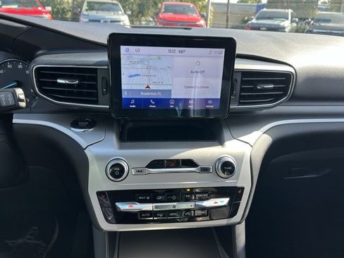 Used 2022 Ford Explorer XLT w/ Equipment Group 202A image 24