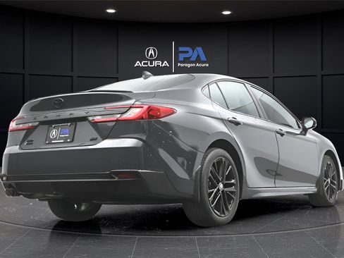 Used 2025 Toyota Camry SE w/ Convenience Package image 28