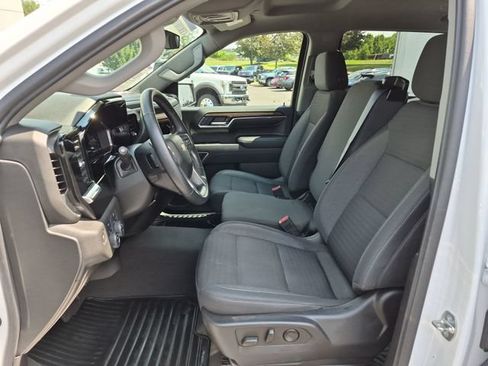 Used 2023 Chevrolet Silverado 1500 LT AWD/4WD image 21