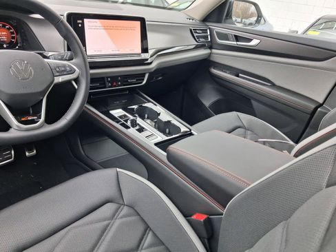 New 2026 Volkswagen Atlas Peak Edition AWD/4WD image 13