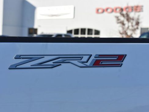 Used 2022 Chevrolet Colorado ZR2 image 12