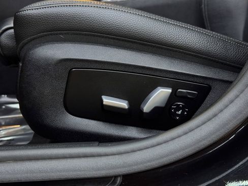 Used 2018 BMW 530i w/ Premium Package image 18