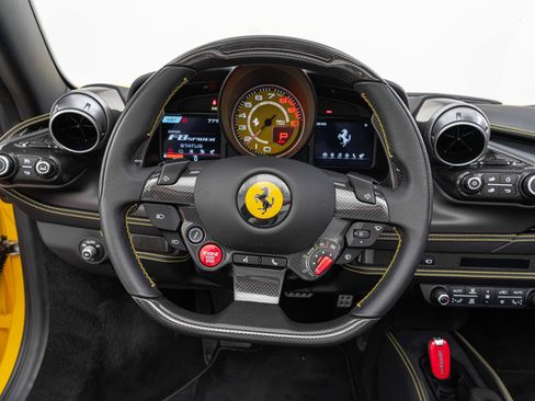 Certified 2021 Ferrari F8 Tributo RWD image 38