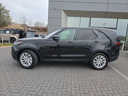Used 2021 Land Rover Discovery S image 9