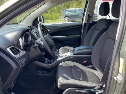 Used 2017 Dodge Journey SE FWD image 8