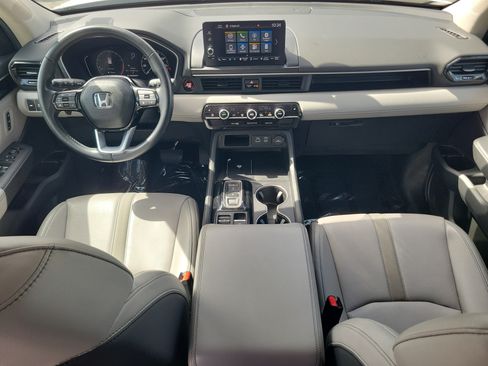 Certified 2025 Honda Pilot EX-L image 13