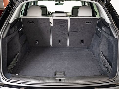 Used 2024 Audi Q5 2.0T Premium w/ Convenience Package image 17