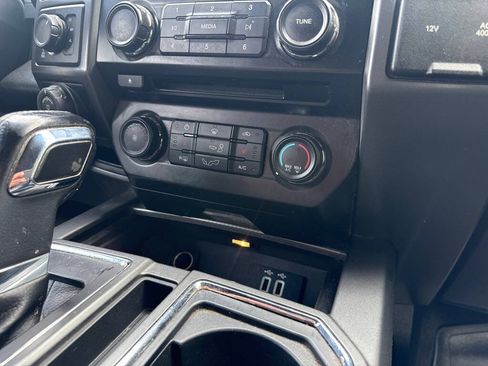 Used 2016 Ford F150 XLT w/ Equipment Group 302A Luxury AWD/4WD image 19