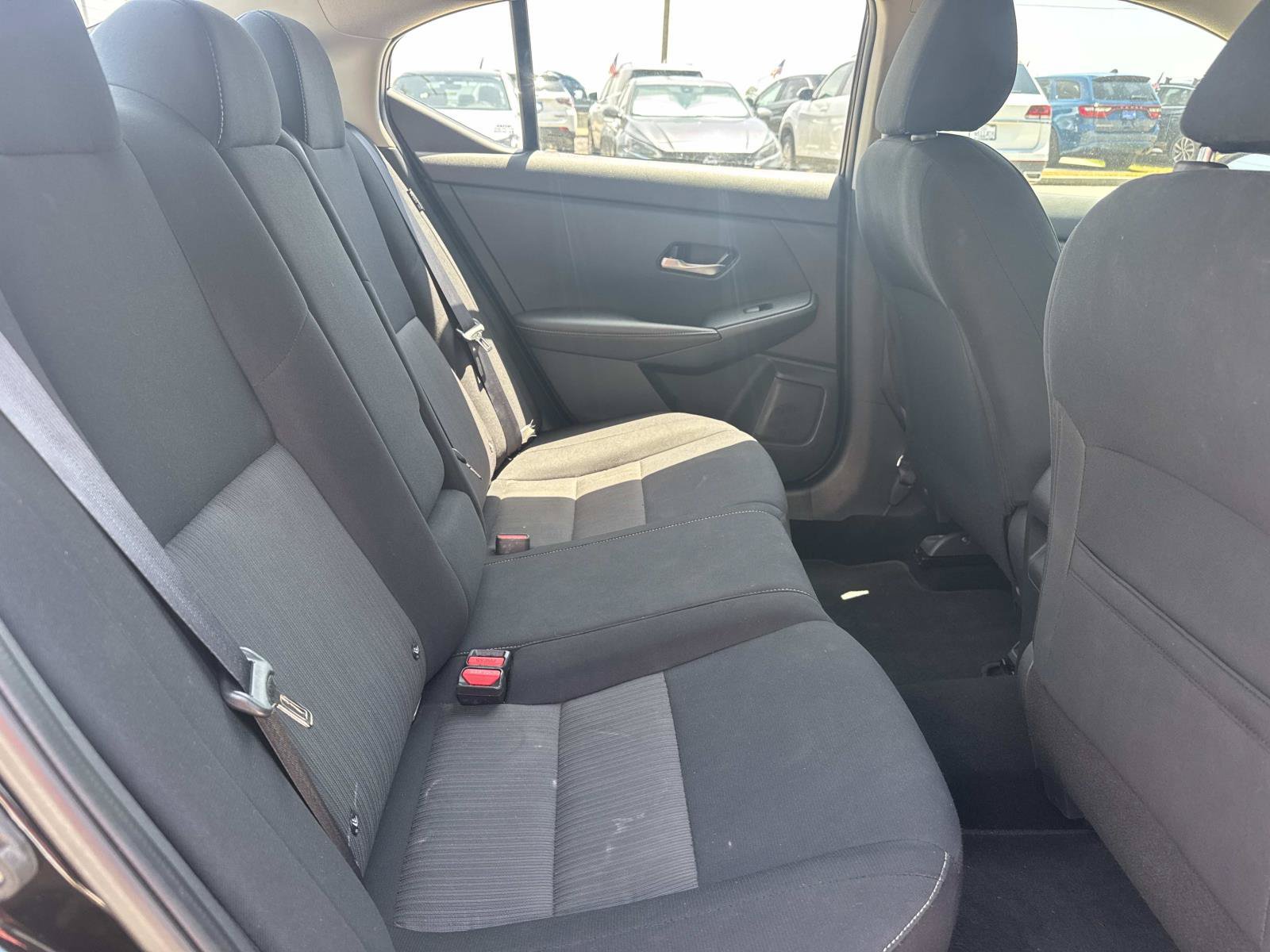 Used 2022 Nissan Sentra SV FWD image 9