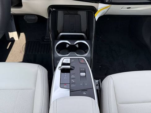 New 2026 BMW X1 xDrive28i w/ Technology Package AWD/4WD image 11