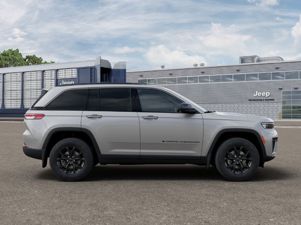 New 2026 Jeep Grand Cherokee Altitude AWD/4WD image 21