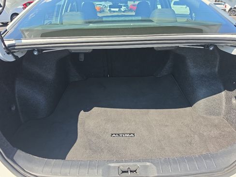 Used 2025 Nissan Altima 2.5 SV AWD/4WD image 22