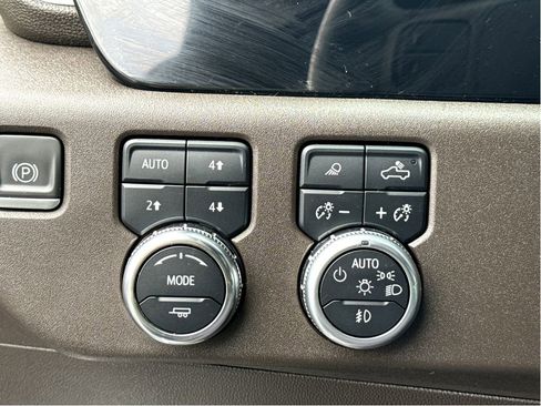 Used 2022 GMC Sierra 1500 SLT image 9