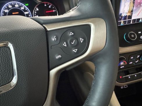 Used 2023 GMC Acadia Denali w/ Denali Technology Package image 31